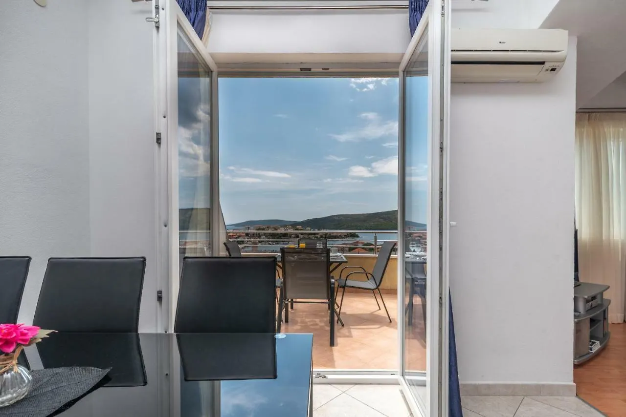 Apartments Villa Jelena Seget Vranjica